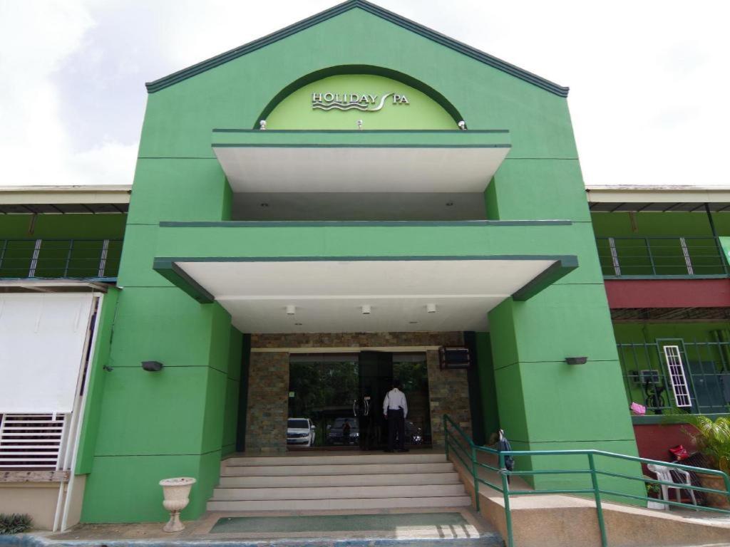 Holiday Spa Hotel Cebu Esterno foto