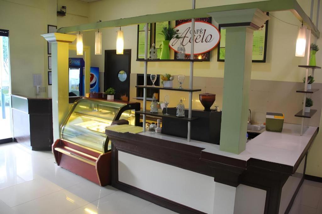 Holiday Spa Hotel Cebu Esterno foto