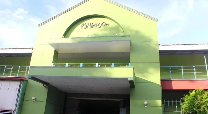 Holiday Spa Hotel Cebu Esterno foto